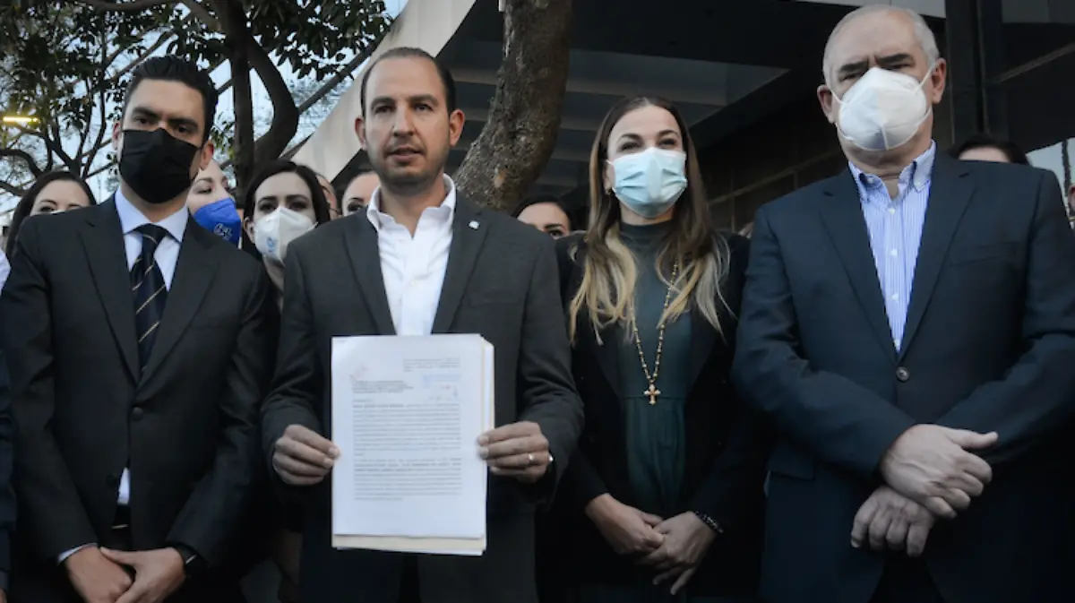 PAN presenta denuncia contra hijo de AMLO por corrupción y tráfico de influencia